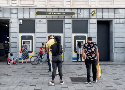 Geldautomaat gezocht: hub.brussels onderzocht de noden van handelaars en consumenten